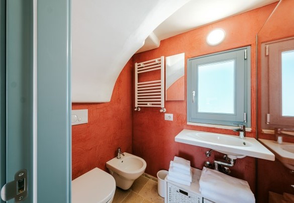 Mezzanine bedroom bathroom - La Torre di Monsignore