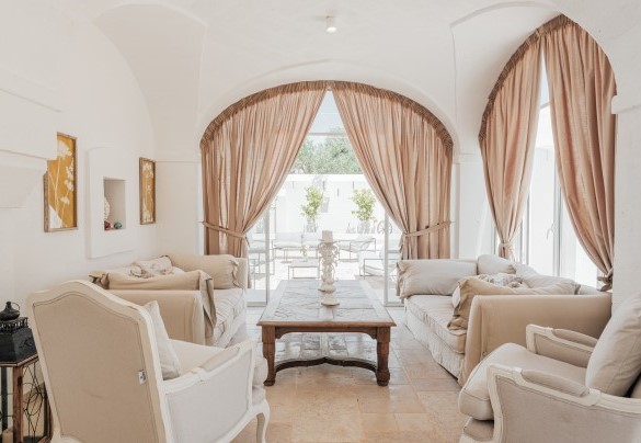 The table next to the kitchen - La Torre di Monsignore