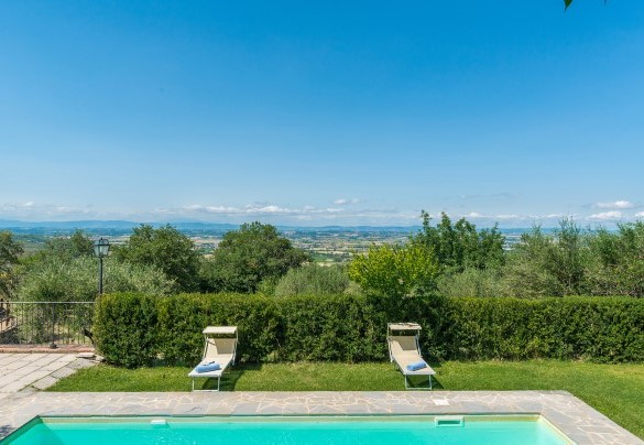La proprietà si trova su una dolce collina cortonese - La Torretta
