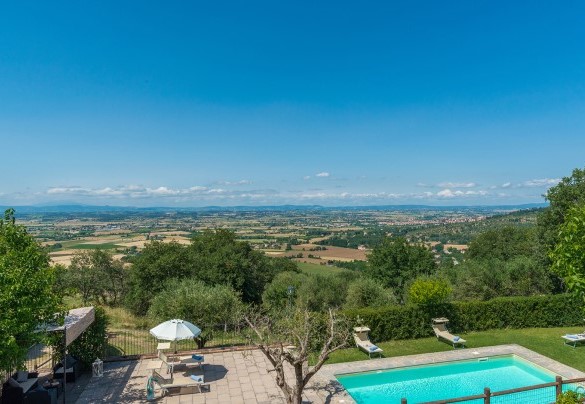 Il panorama mozzafiato sulla Valdichiana - La Torretta  