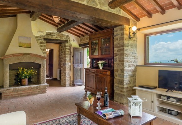 L'accogliente salotto al piano terra - La Torretta