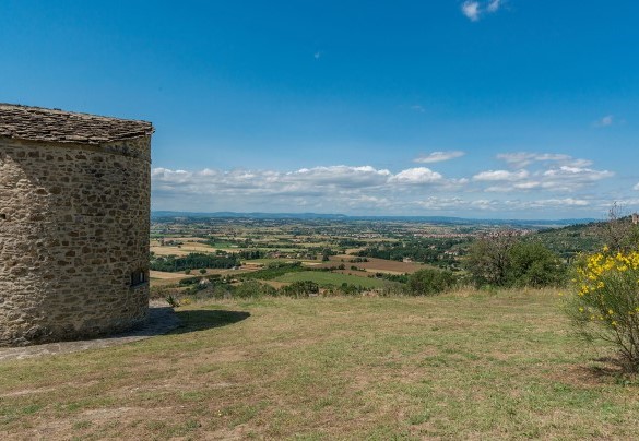 La dependance, la spendida torre circolare, risalente al XVI sec - La Torretta