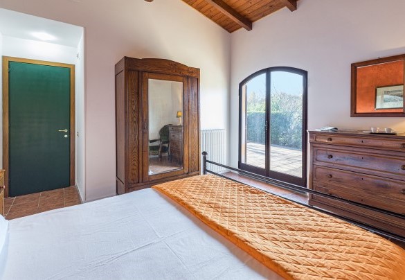 Double bedroom n. 1 on the ground floor - La Vigna