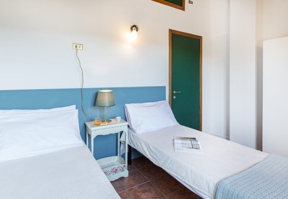 Twin bedroom n. 2 with joinable beds- La Vigna
