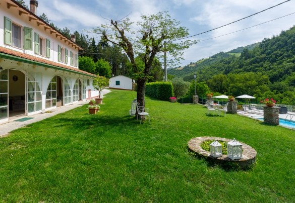 La villa offre panorami di verde mozzafiato - La villa Dina