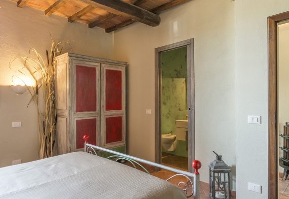 Camera matrimoniale con bagno privato al piano terra- Le Bandite 