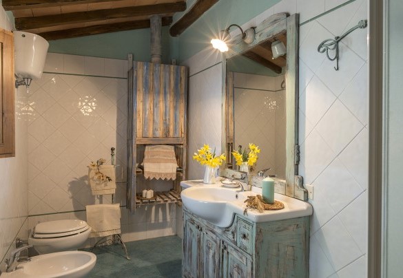Bagno con doccia al piano terra- Le Bandite 