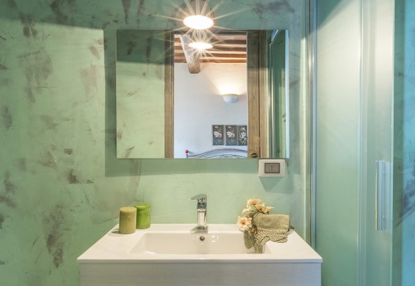 Bagno privato con doccia al piano terra- Le Bandite 