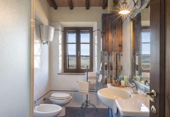 Bagno con doccia al primo piano - Le Bandite 