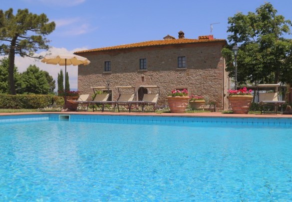 La magnifica proprietà con la piscina ad uso esclusivo - Le Caselle