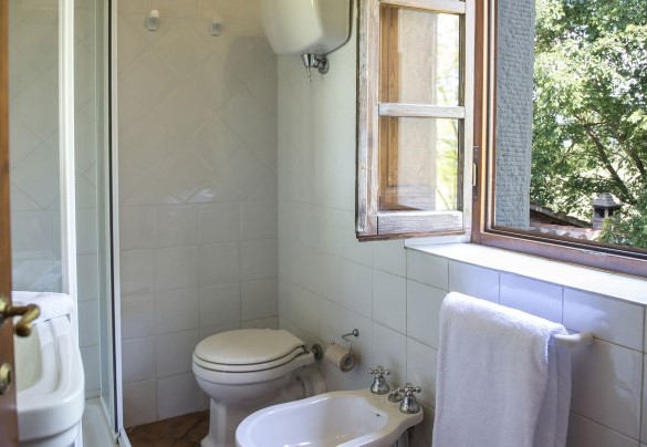 Bagno en suite con doccia al primo piano - Le Caselle