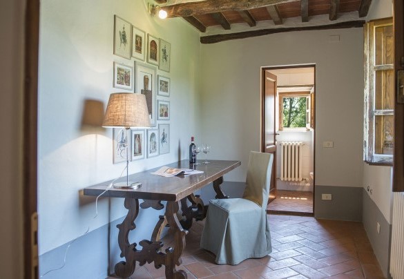 Study room in the main house on the first floor - Le Caselle