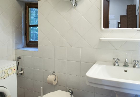 Bagno con doccia al primo piano - Le Caselle