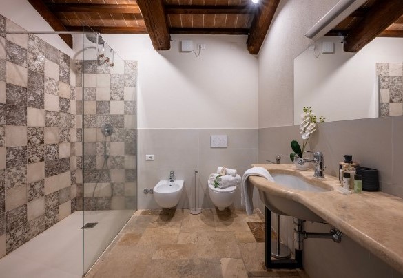 Bagno con doccia n.3 en-suite alla camera n.3. Piano terra - Le Colombelline