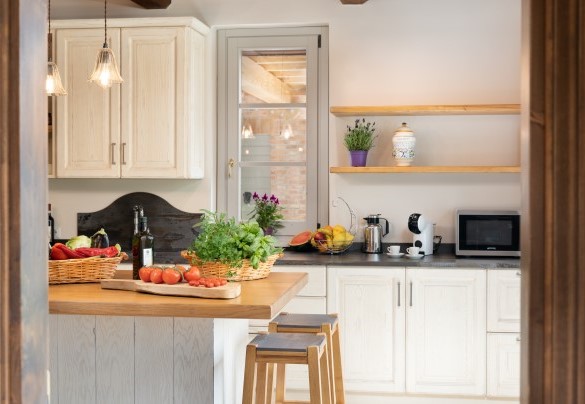 La grande cucina luminosa e accessoriata - Le Colombelline