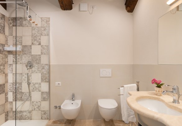 Bagno con doccia n.3 en-suite alla camera n.3. Piano terra - Le Colombelline