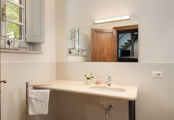 Bagno ospiti al piano terra - Le Colombelline