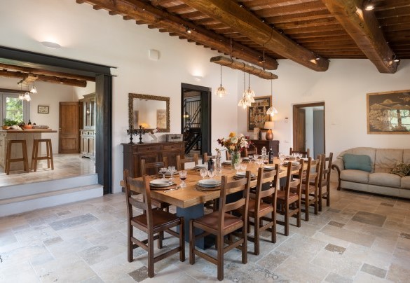 Sala da pranzo comunicante con cucina, salotto e camera n.1 - Le Colombelline