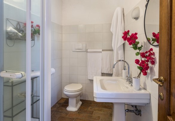 Bagno con doccia n.4 en-suite alla camera n.4, secondo piano - Le Grazie