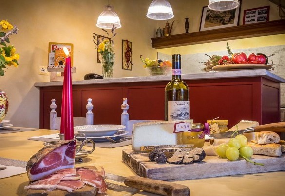  Typical Tuscan products - Le Querce dei Medici