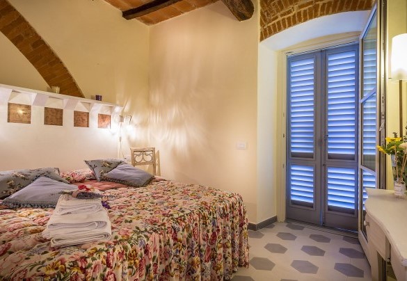  Double bedroom n.7 in the lower floor apartment - Le Querce dei Medici