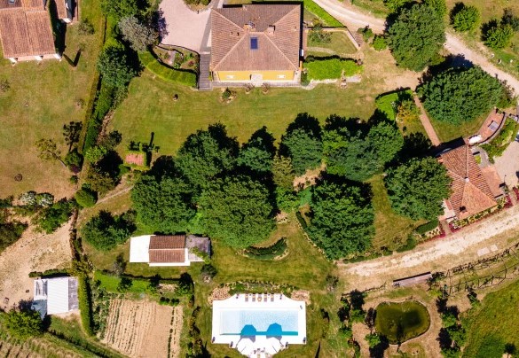 Spettacolare vista dall'alto - Le Querce dei Medici 