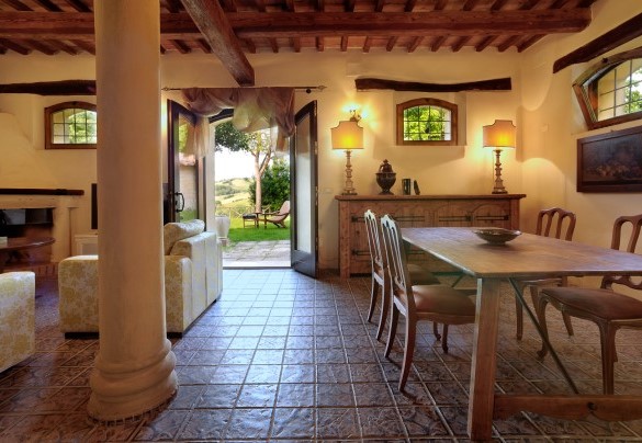 Dalla zona pranzo vista fino alle colline - Luce tra i Faggi