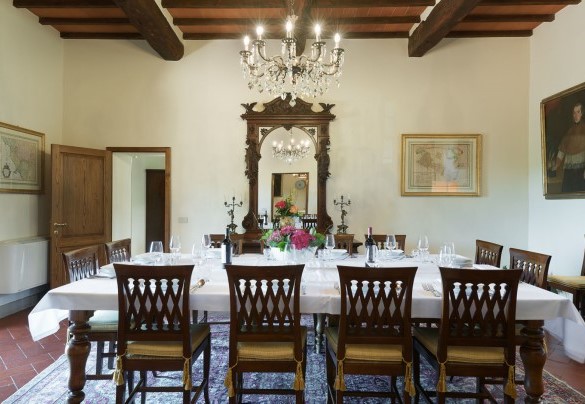 La sala da pranzo collegata con la cucina ed il salotto - Marangole