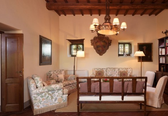 Il salotto collegato con la sala da pranzo e con la grande cucina al piano terra - Marangole