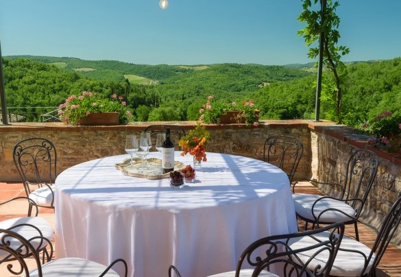 La pergola in strategica posizione panoramica sulla splendida terrazza - Marangole