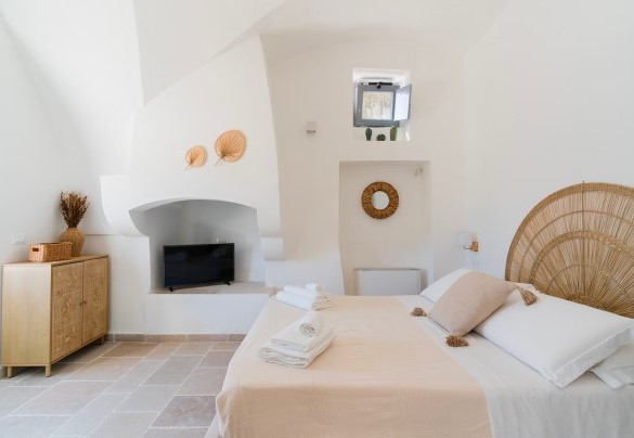 Double bedroom no. 1 on the ground floor - Masseria Grotta Antica