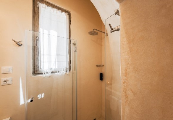 Doccia del bagno en-suite padronale - Masseria Muto