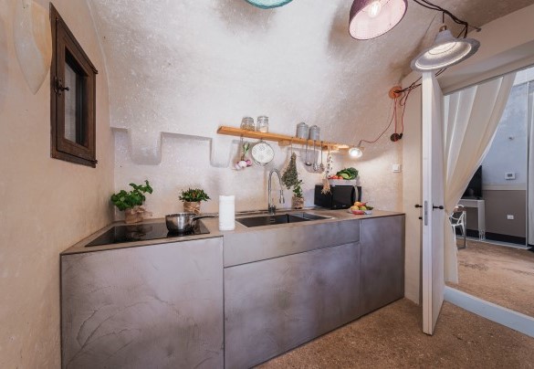 La cucina della masseria è piccola ma ben attrezzata - Masseria Muto