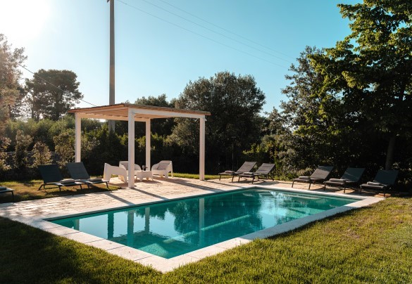 The chlorine-purified pool has a rectangular shape and measures 3.5 x 7 m, depth 1.40 m - Masseria Profilo