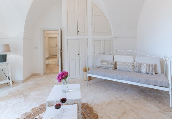 Sitting room in unit 2 – Masseria Profilo