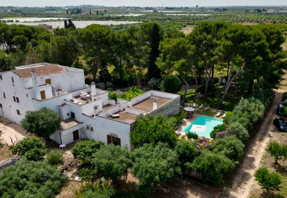 Aerial view of the villa and park – Masseria Tarsia Incuria