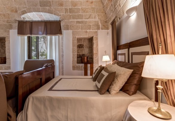 Suite on first floor with en-suite bathroom – Masseria Tarsia Incuria