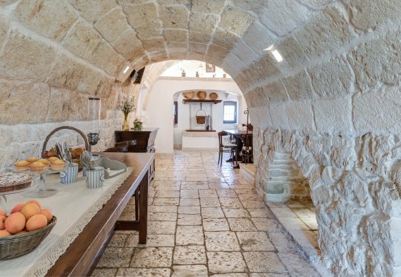 The kitchenette on the mezzanine floor is ideal for preparing breakfast – Masseria Tarsia Incuria