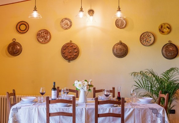 Il tavolo da pranzo nel soggiorno – Montebendico