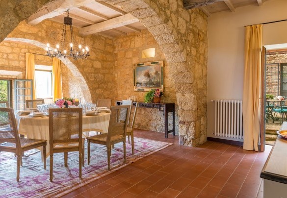 The bright dining room on the ground floor - Monticchia