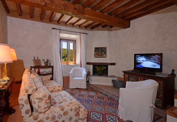 Il confortevole salotto con TV - Monticchia