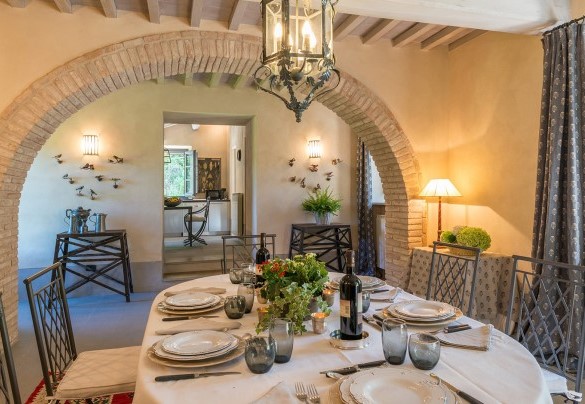 Sala da pranzo al centro della villa - Muffato