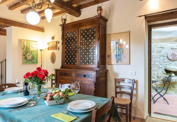 The dining area with direct access to the outside table - Mulino della Quercia 2+1