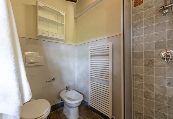 Bagno en suite con doccia n.4  - Muricciaglia