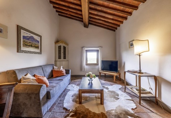 Sala tv al primo piano del casale - Muricciaglia