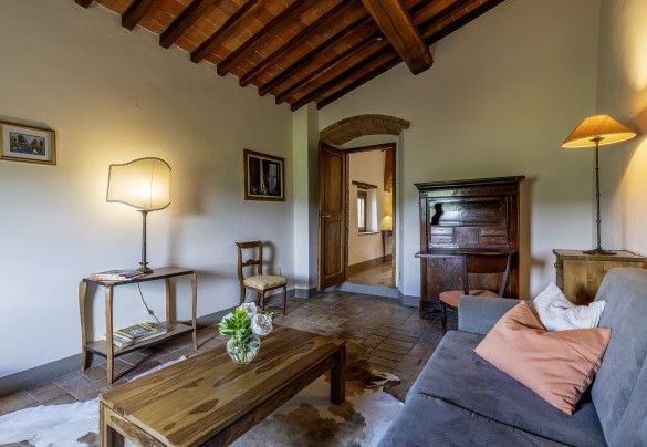 Sala tv al primo piano del casale - Muricciaglia