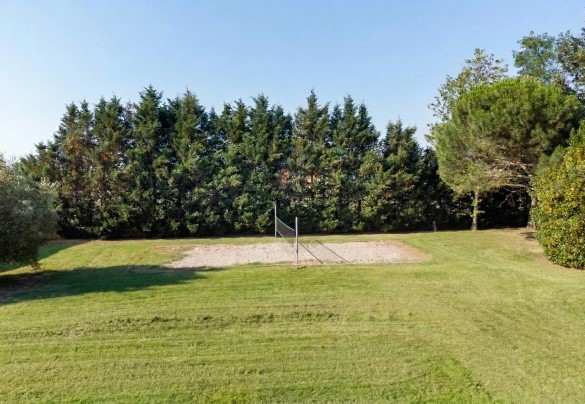 Nonna Isa is surrounded by a large completely flat garden of about 5000 sq m - Nonna Isa
