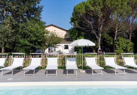 The rectangular pool, measures 12x 5 m with a constant depth of 1.40 m - Nonna Isa