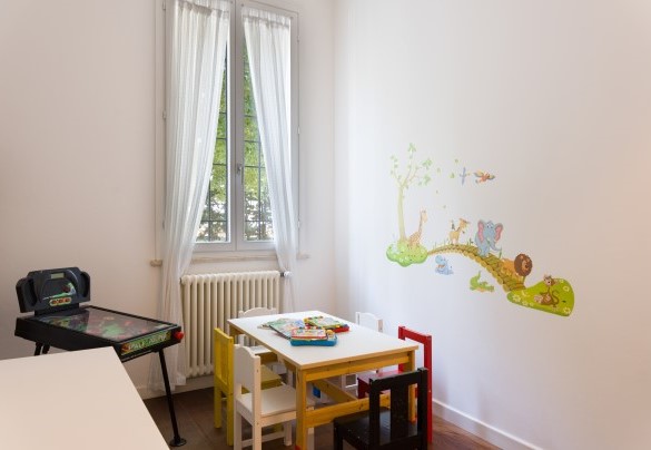 Hallway with children's toys - Nonna Isa 