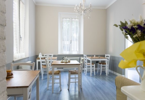 Small dining area with kitchenette in wing n.1 - Nonna Isa